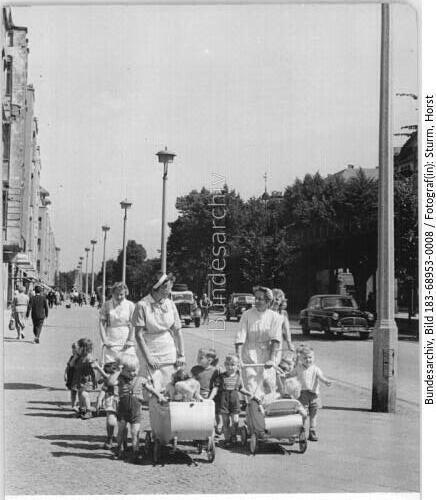 Berlin, Kindergarten, Spaziergang