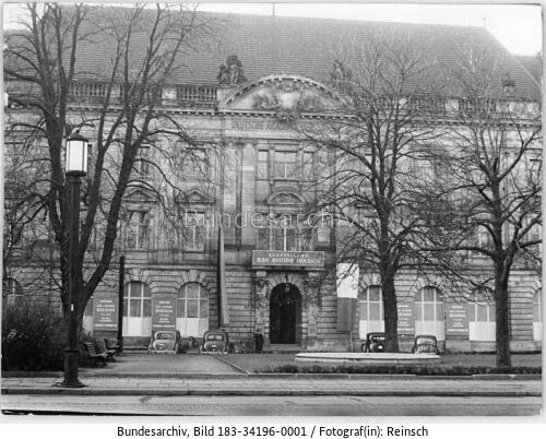 Berlin, AdK, Außenansicht