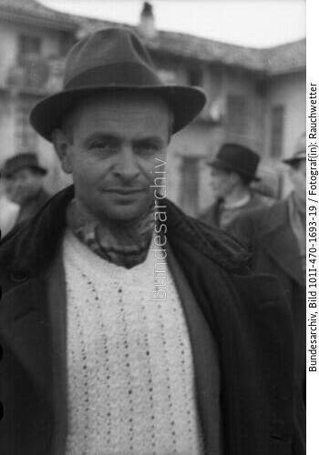 Italien, Montelupo Albese, Razzia