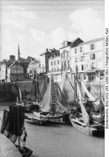 Frankreich, Tionville, Schiffe im Hafen
