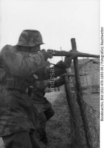 Italien, Montelupo Albese, Infanterie