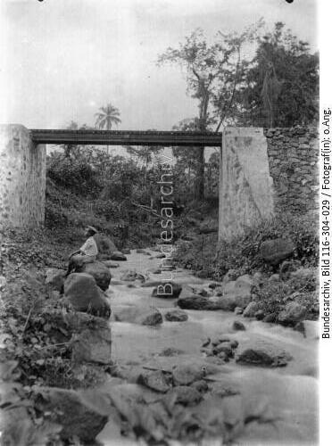 Kamerun, Tole, Bahnbrücke