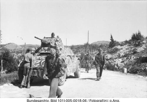 Jugoslawien, Polizeieinsatz mit Spähpanzer AB41
