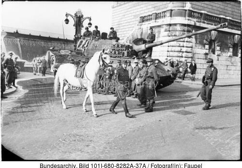 Budapest, Panzer VI