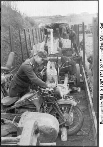 Belgien (?), Nachschub per Eisenbahn, Pak