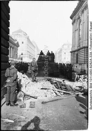 Budapest, zerstörte Straßensperre