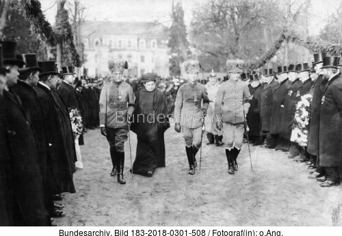 Dallmin, Beisetzung Victor v. Podbielski, Familie