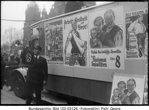 Berlin, Wahlplakate NSDAP