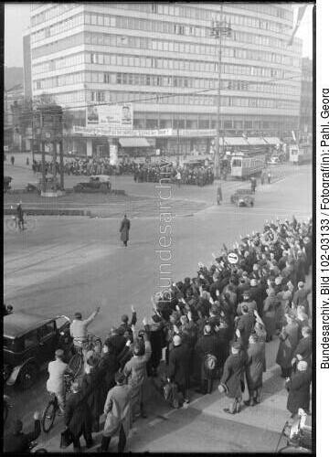 Berlin, Übertragung einer Hitler-Rede