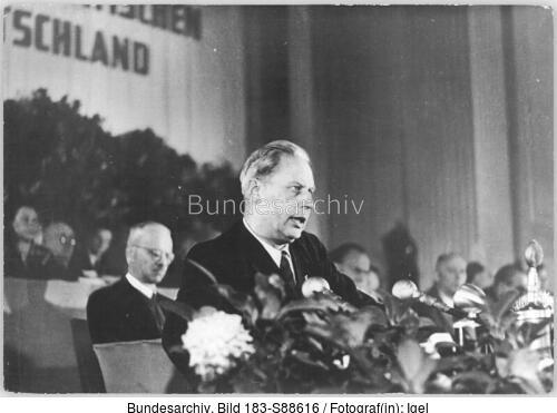 Berlin, DDR-Gründung, 9. Volksratsitzung, Rede Warnke