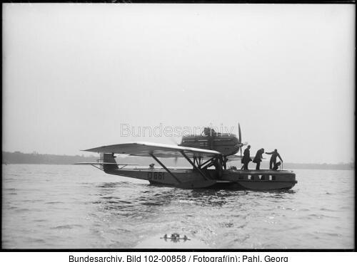 Flugboot Dornier J "Wal"