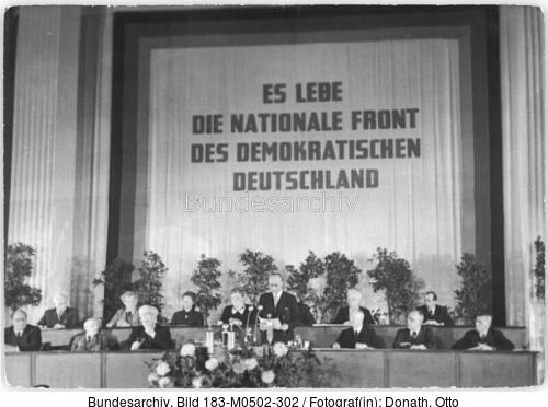 Berlin, DDR-Gründung, 9. Volksratsitzung, Präsidium