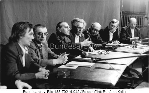 Berlin, Brecht-Kolloquium, Diskussion
