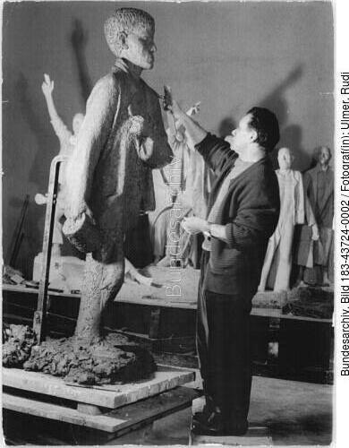 Fritz Cremer an Plastik "Der Junge von Buchenwald"