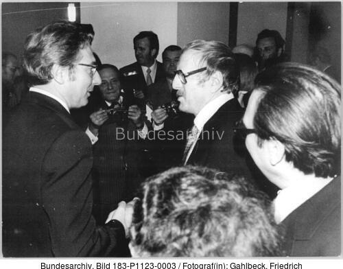 Leipzig, Filmwoche, Werner Lamberz im Gespräch mit Erwin Geschonneck