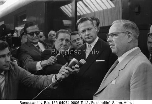 Genf, Aussenministerkonferenz, Ankunf Dr. Bolz