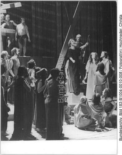 Berlin, Staatsoper, Szene aus der Oper "Nabucco"