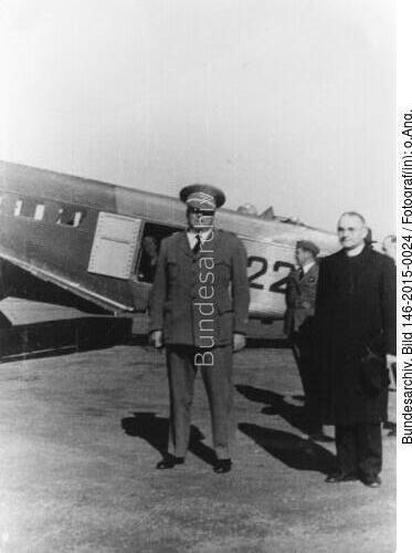 Spanien, Hugo Sperrle, Geistlicher vor Ju 52