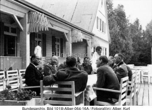Subhas Chandra Bose bei Heinrich Himmler