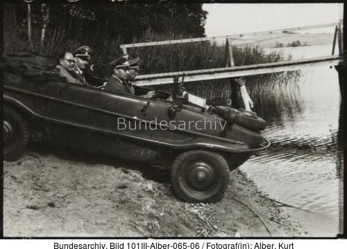 Ostpreußen, Bose mit Himmler im Schwimmwagen