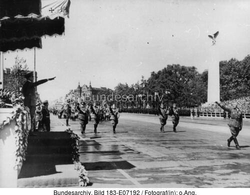 Berlin, Rückkehr Legion Condor, Parade