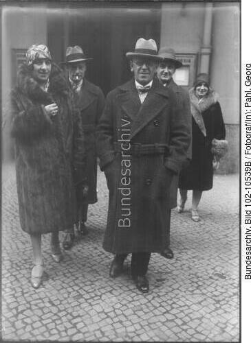 Berlin, Clown Grock mit Gattin