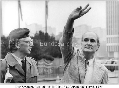 Berlin, Studentenmahnwache, Heinrich Fink