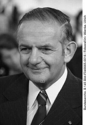 Alfred Grosser