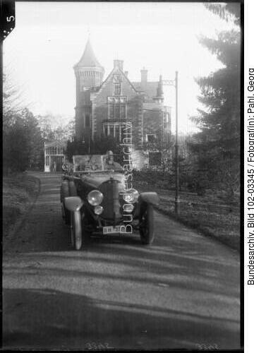 Coburg, Ferdinand I. im Auto