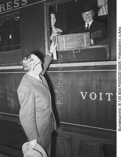 Bonn, Verabschiedung Jean Monnet