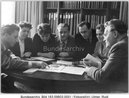 Gerald Götting mit Mitarbeitern des CDU-Parteivorstands