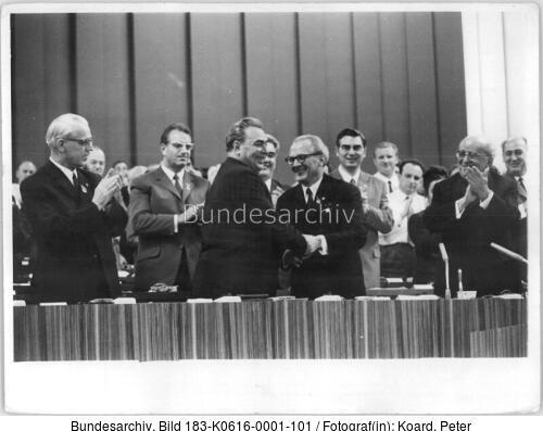 Berlin, VIII. SED-Parteitag, Breschnew, Honecker