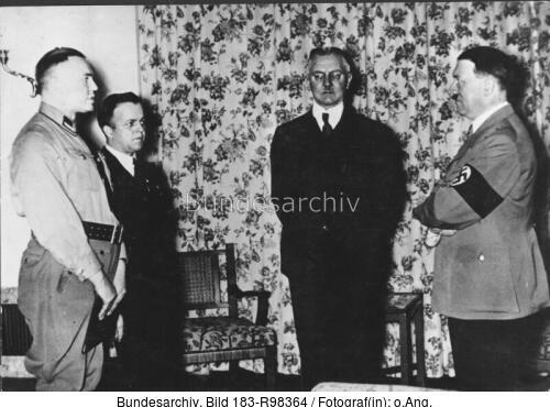 Hjalmar Schacht, Adolf Hitler