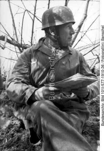 Monte <span class="match">Cassino</span>, Fallschirmjäger mit Karte