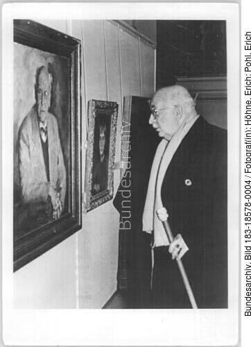 Deutsche Kunstausstellung, Arnold Zweig