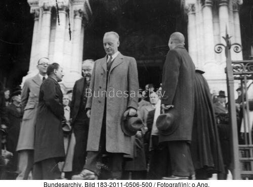 Paris, Wladyslaw Sikorski nach Gedenkfeier