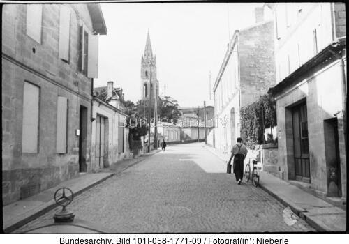 Frankreich, Saint Emilion, Straßenszene