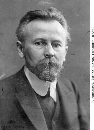 Dr. Eduard David