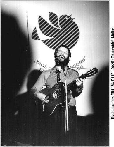Frankfurt (Oder), Chansontage, Kurt Demmler singend