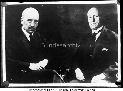 Gabriele d'Annunzio, Benito Mussolini