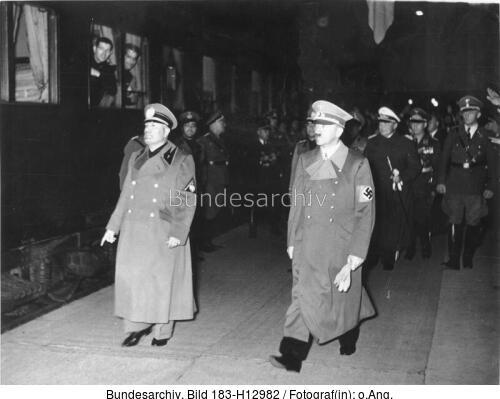 <span class="match">Münchener Abkommen</span>, Abreise Mussolinis