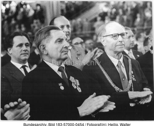 Berlin, V. SED-Parteitag, Thiessen, Volmer, Henselmann, Havemann