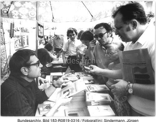Rostock, Autogrammstunde Heinz Knobloch