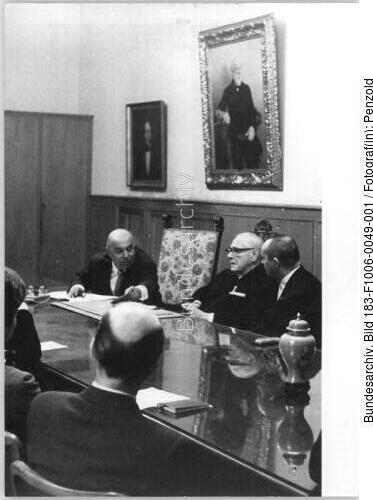 Berlin, Übereignung Tralow-Archiv an Stabi