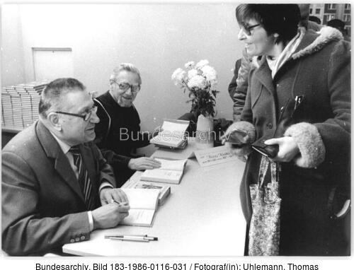 Berlin, Autogrammstunde Heinz Knobloch