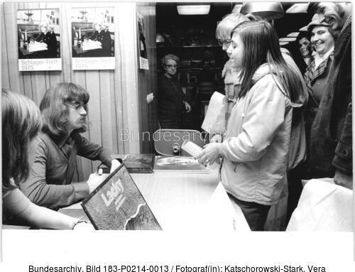 Berlin, Autogrammstunde mit Reinhard Lakomy