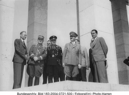 Nürnberg, Adolf Hitler, <span class="match">Albert Speer</span>