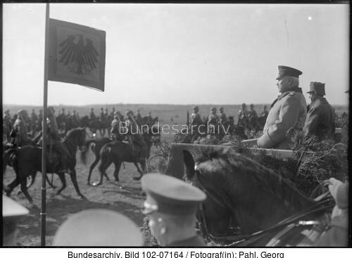 Döberitz, König von Afghanistan bei Truppenparade