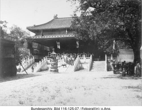 Tsingtau, Gelber Tempel, Prinz Heinrich