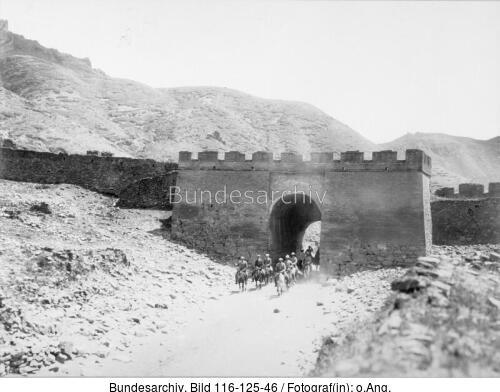 China, Prinz Heinrich besucht die grosse Mauer